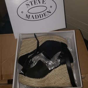 Steve Madden Jyia black suede